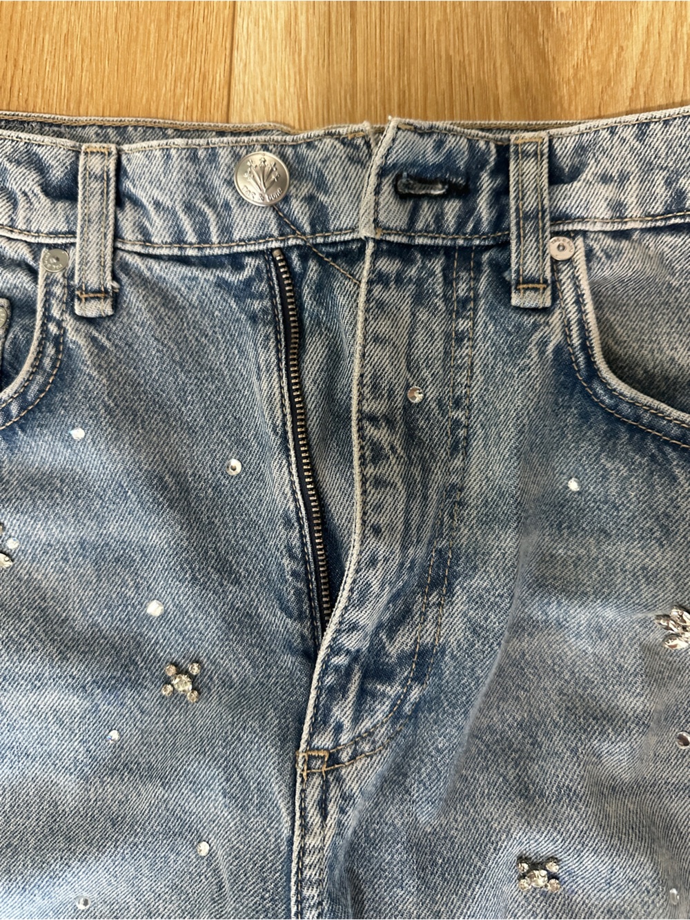 Charlie Flower Crystal High Waist Ankle Barrel Jeans - Picture 7 of 16